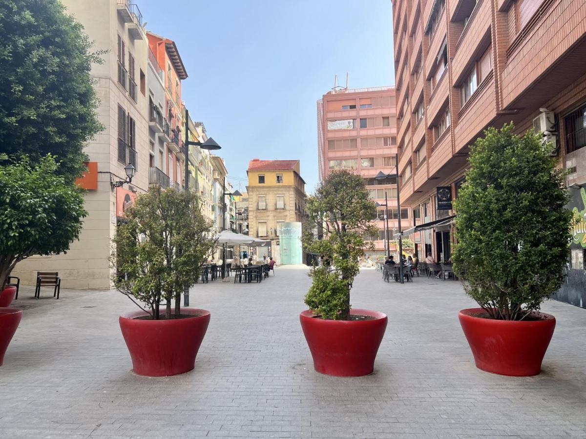 Cozy San Cristobal Apartment In Heart Of Alicante Exterior foto
